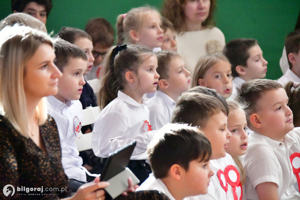 Biszcza. Szkoła do hymnu - śpiewali wszyscy