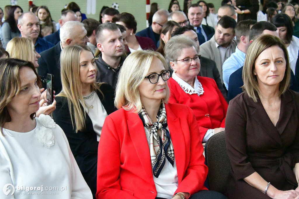 Biszcza. Szkoła do hymnu - śpiewali wszyscy