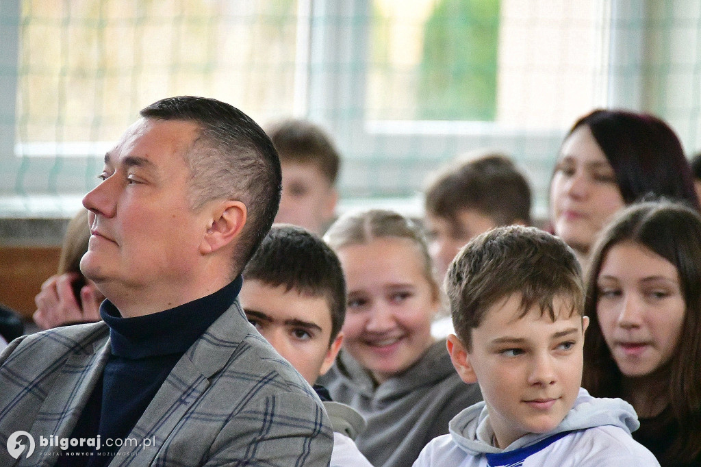 Biszcza. Szkoła do hymnu - śpiewali wszyscy