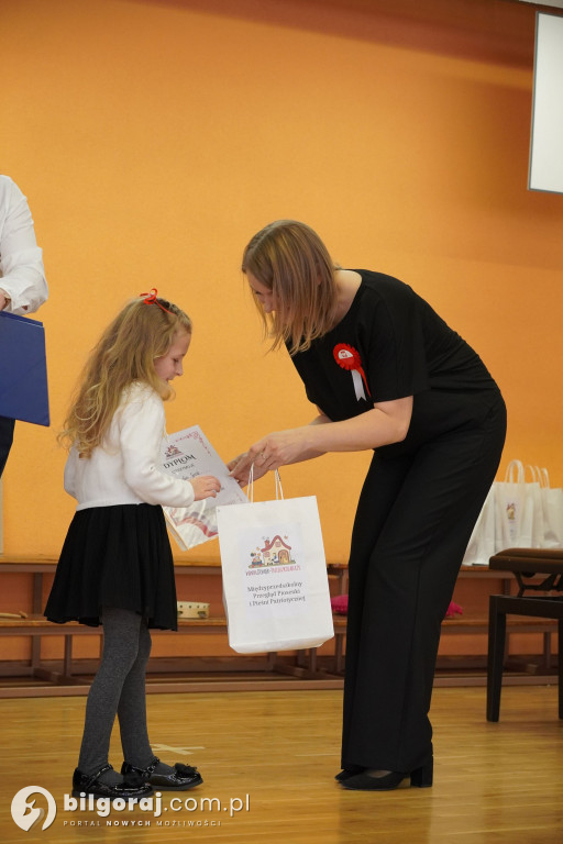 Od trzylatka do patrioty: Debiut I Międzyprzedszkolnego Przeglądu Pieśni Patriotycznych