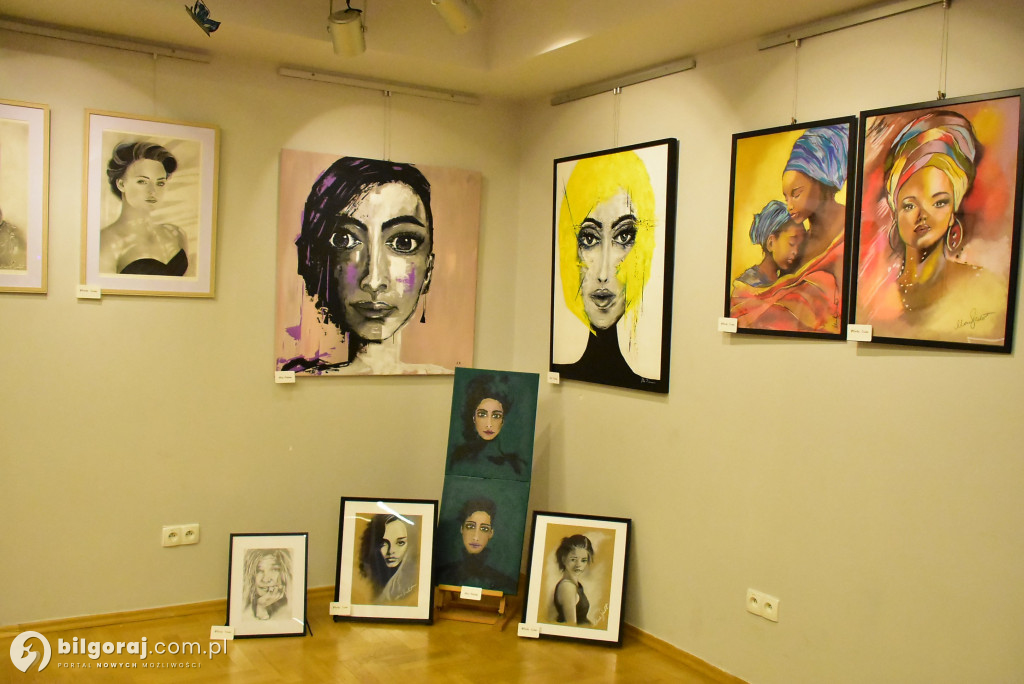 Dwie wizje człowieka: Wernisaż malarstwa Moniki Szabat i Alicji Naklickiej