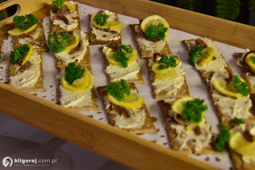 Dwie wizje człowieka: Wernisaż malarstwa Moniki Szabat i Alicji Naklickiej