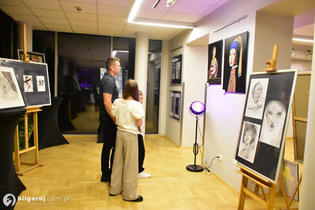 Dwie wizje człowieka: Wernisaż malarstwa Moniki Szabat i Alicji Naklickiej