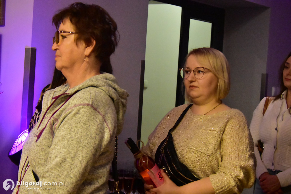 Dwie wizje człowieka: Wernisaż malarstwa Moniki Szabat i Alicji Naklickiej