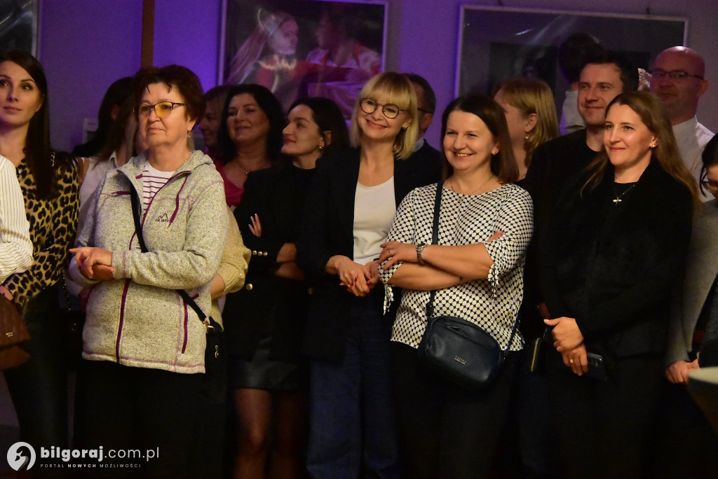 Dwie wizje człowieka: Wernisaż malarstwa Moniki Szabat i Alicji Naklickiej