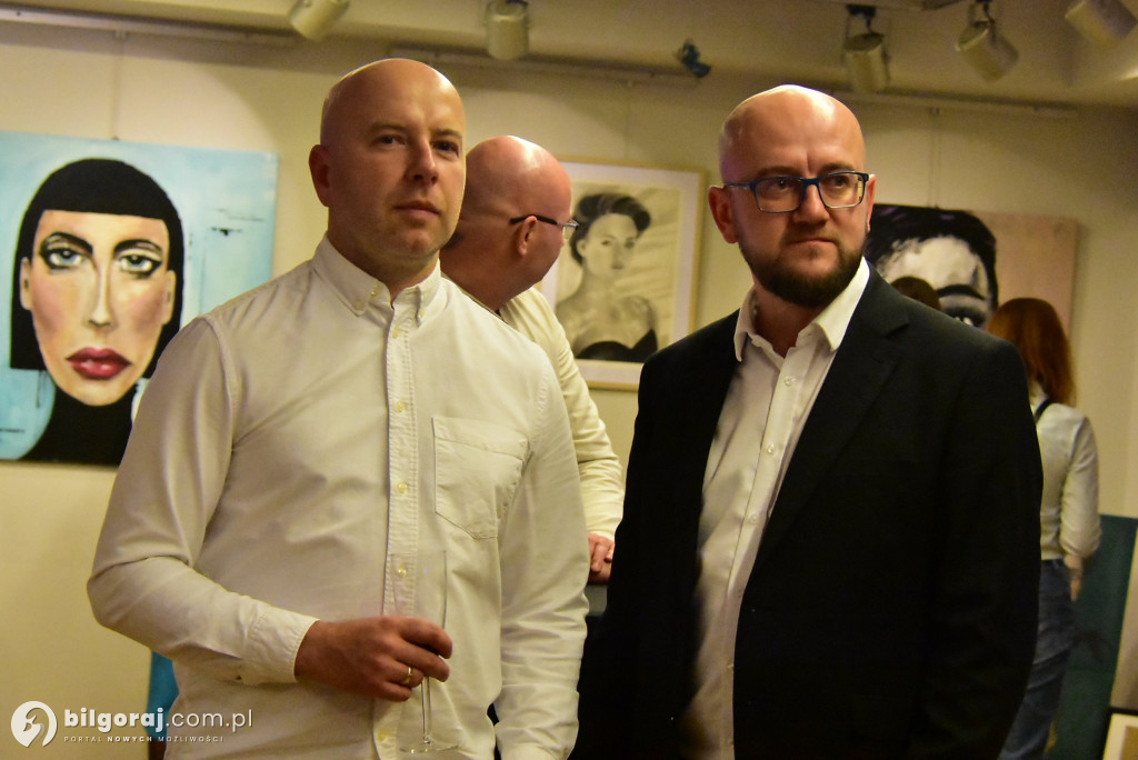 Dwie wizje człowieka: Wernisaż malarstwa Moniki Szabat i Alicji Naklickiej