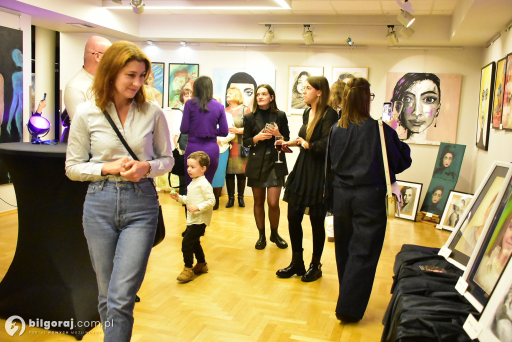 Dwie wizje człowieka: Wernisaż malarstwa Moniki Szabat i Alicji Naklickiej