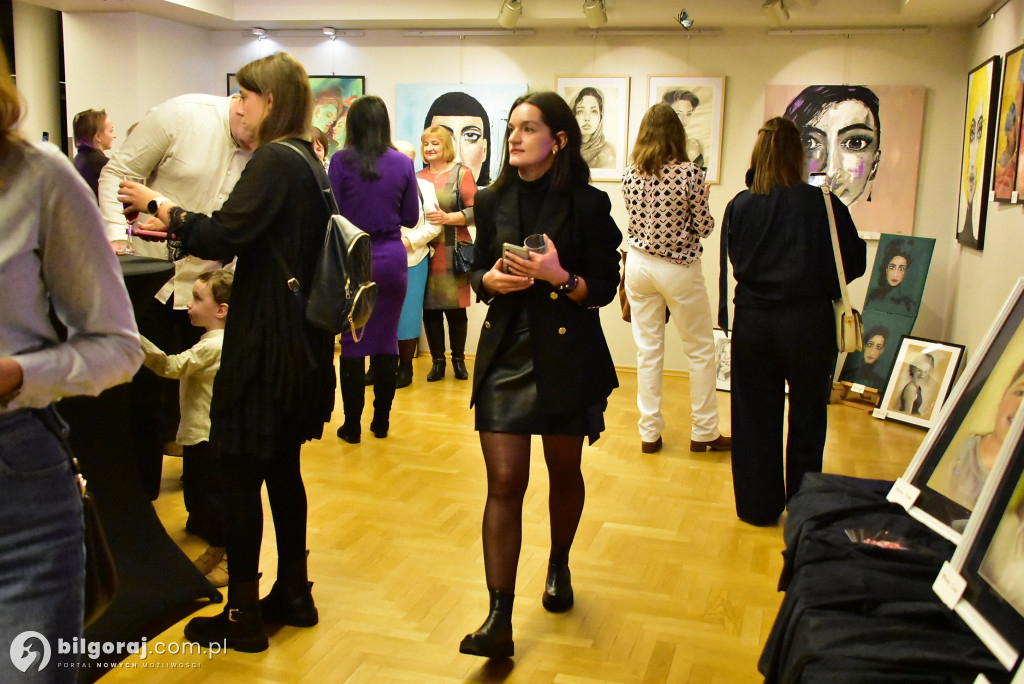 Dwie wizje człowieka: Wernisaż malarstwa Moniki Szabat i Alicji Naklickiej