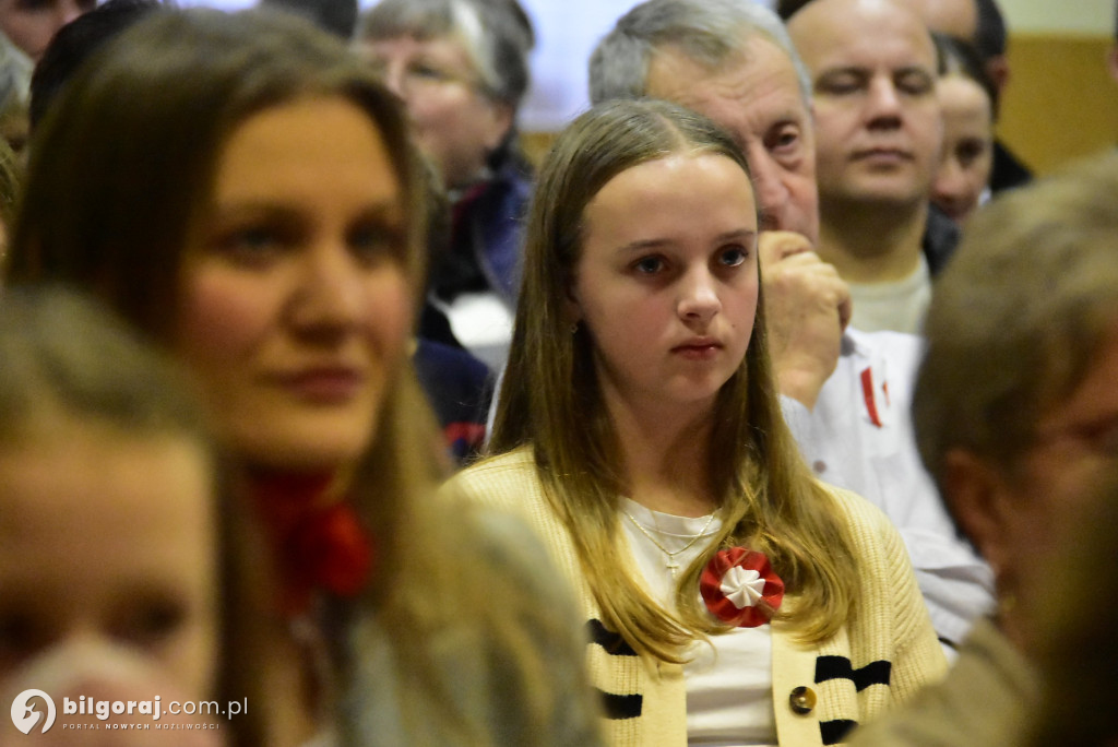 Pieśń łączy pokolenia: Mieszkańcy gm. Potok Górny śpiewali dla Niepodległej