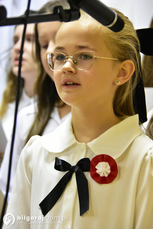Pieśń łączy pokolenia: Mieszkańcy gm. Potok Górny śpiewali dla Niepodległej