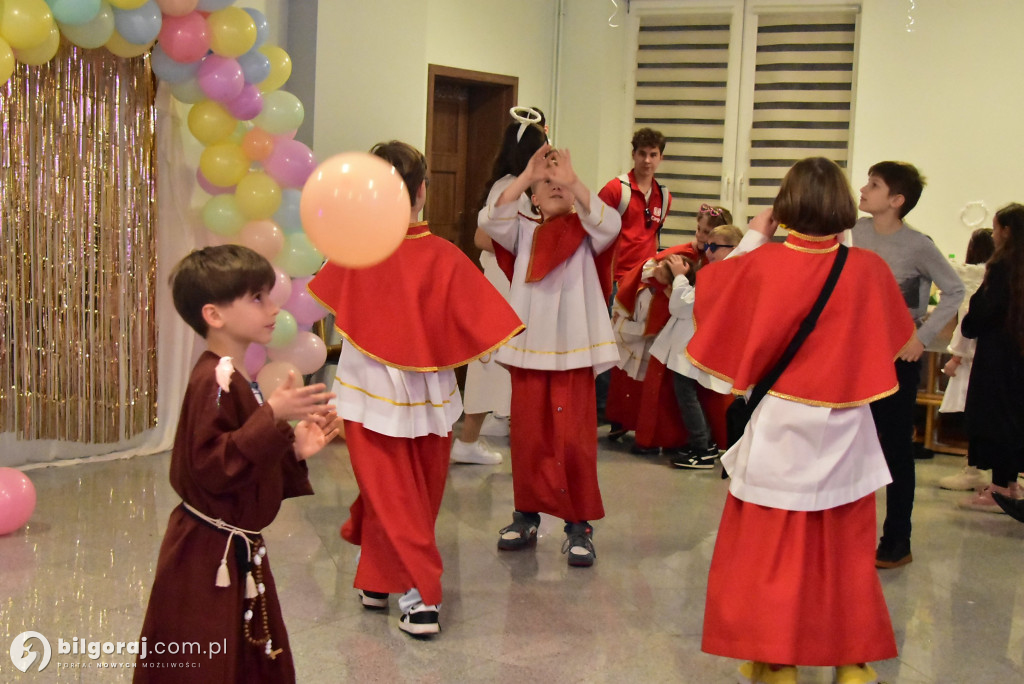 Zabawa, quiz i prezentacje: Bal Wszystkich w Biłgoraju