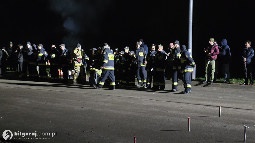 Goraj uczcił 107. rocznicę Odzyskania Niepodległości śpiewem i ogniskiem