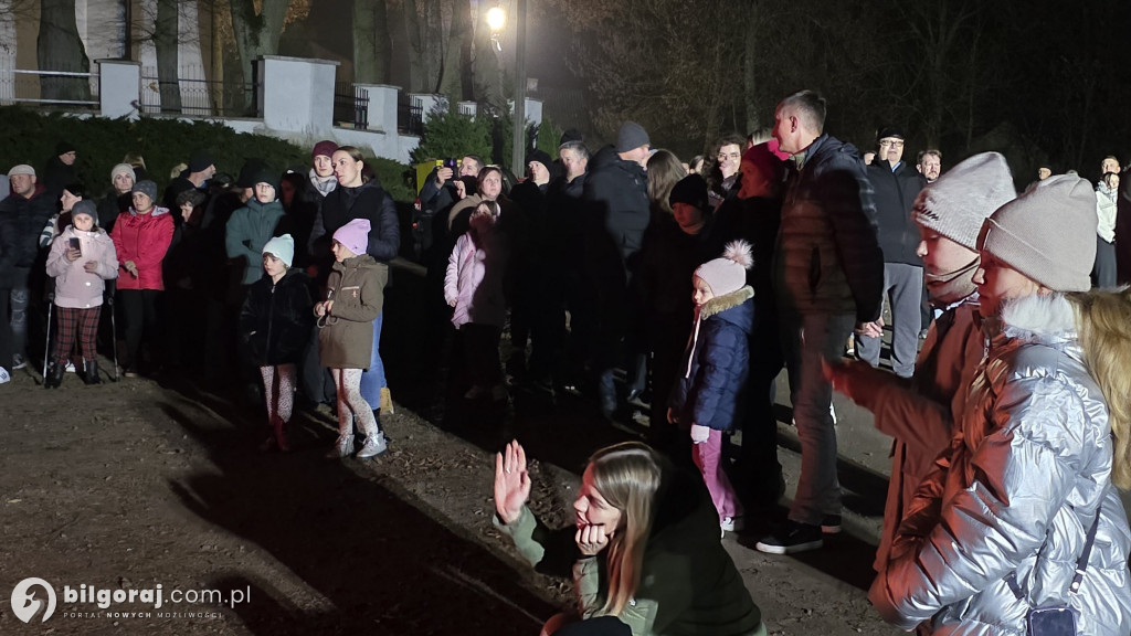 Goraj uczcił 107. rocznicę Odzyskania Niepodległości śpiewem i ogniskiem