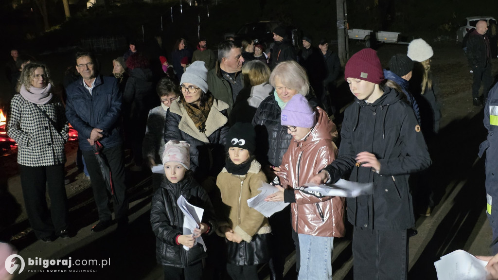 Goraj uczcił 107. rocznicę Odzyskania Niepodległości śpiewem i ogniskiem