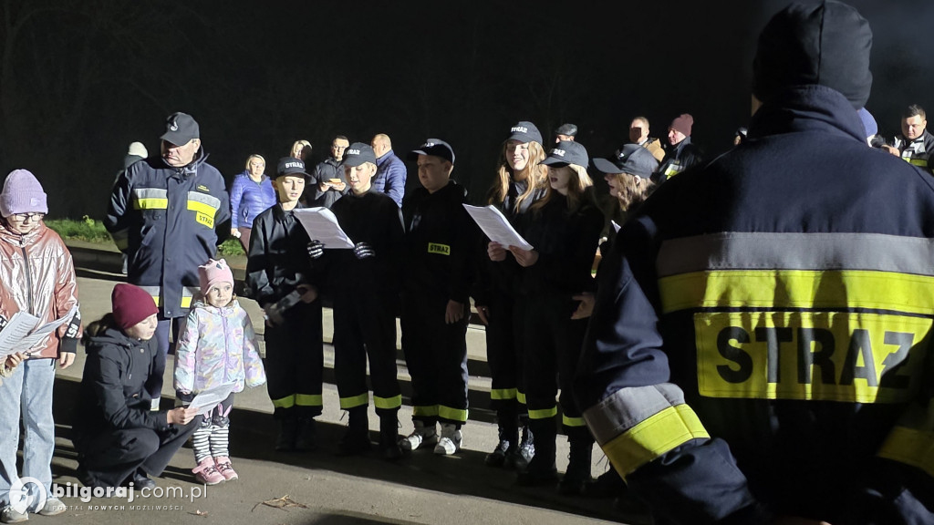 Goraj uczcił 107. rocznicę Odzyskania Niepodległości śpiewem i ogniskiem