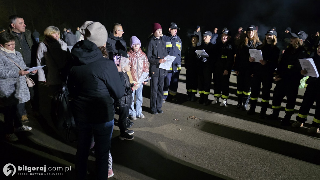 Goraj uczcił 107. rocznicę Odzyskania Niepodległości śpiewem i ogniskiem