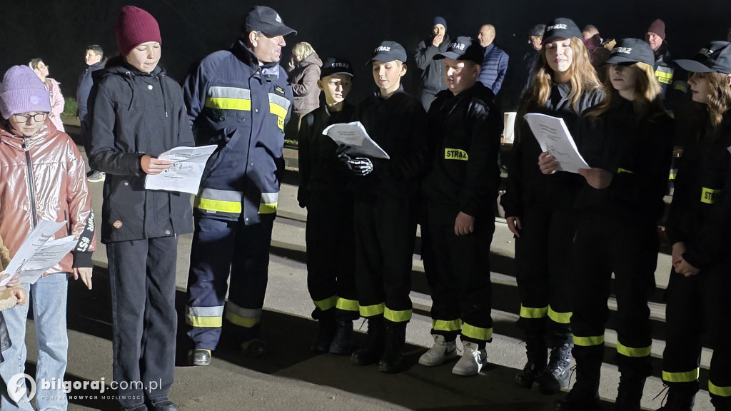 Goraj uczcił 107. rocznicę Odzyskania Niepodległości śpiewem i ogniskiem