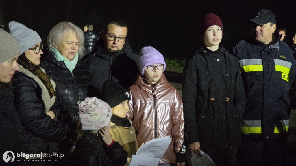 Goraj uczcił 107. rocznicę Odzyskania Niepodległości śpiewem i ogniskiem