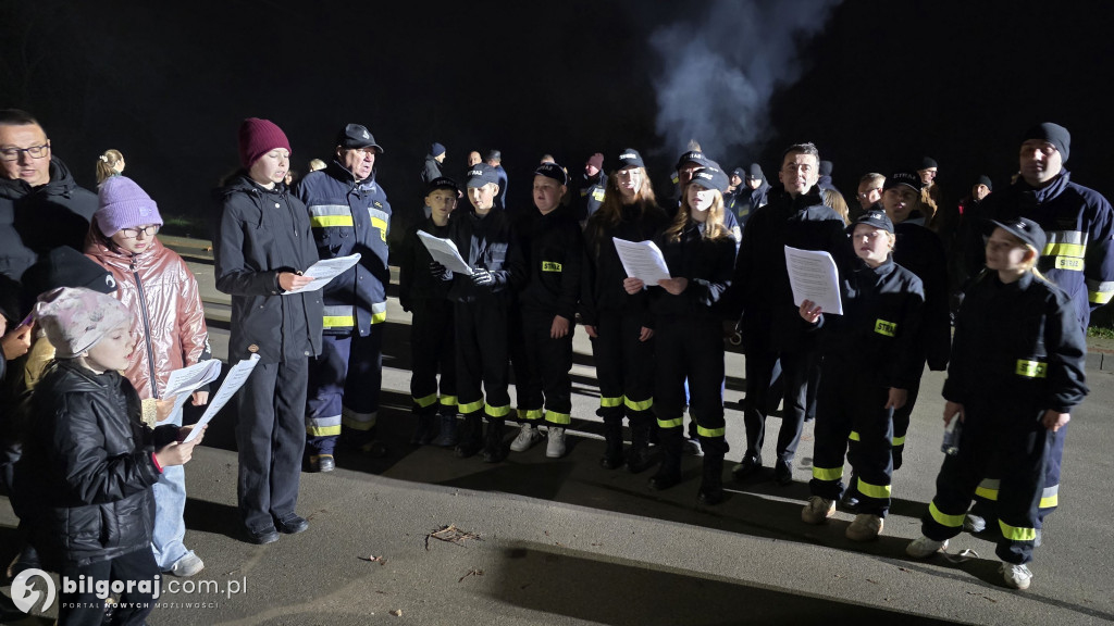 Goraj uczcił 107. rocznicę Odzyskania Niepodległości śpiewem i ogniskiem