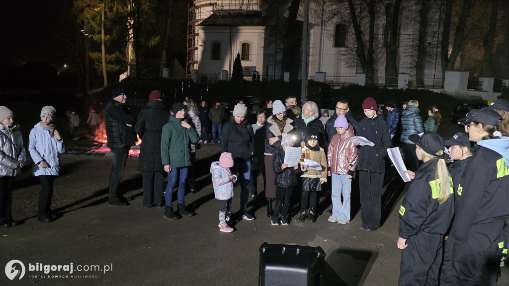 Goraj uczcił 107. rocznicę Odzyskania Niepodległości śpiewem i ogniskiem