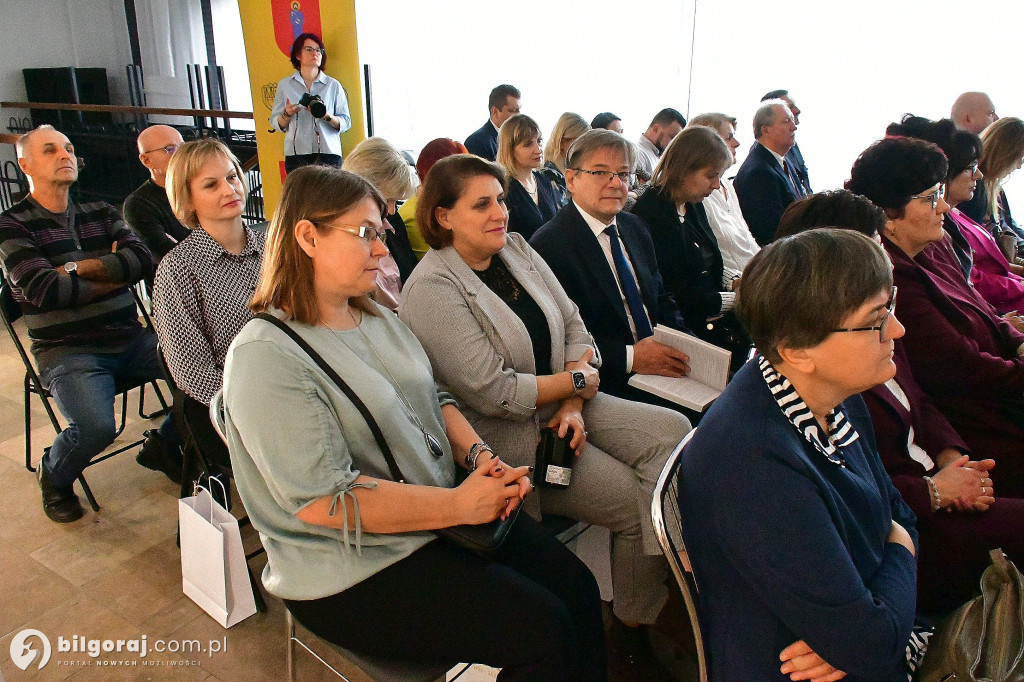 Józefów nadal świętuje. Trwa konferencja nauka z okazji 300-lecia lokacji miasta