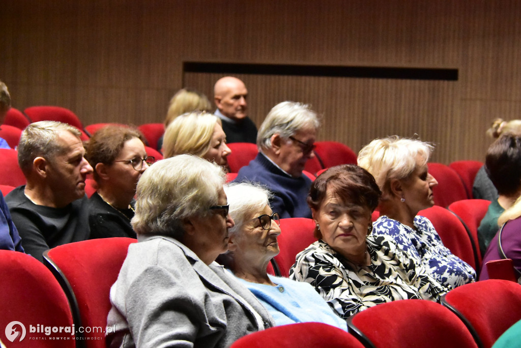 Darmowe foto i teatralne emocje: Teatr Nowy gościł w Biłgoraju