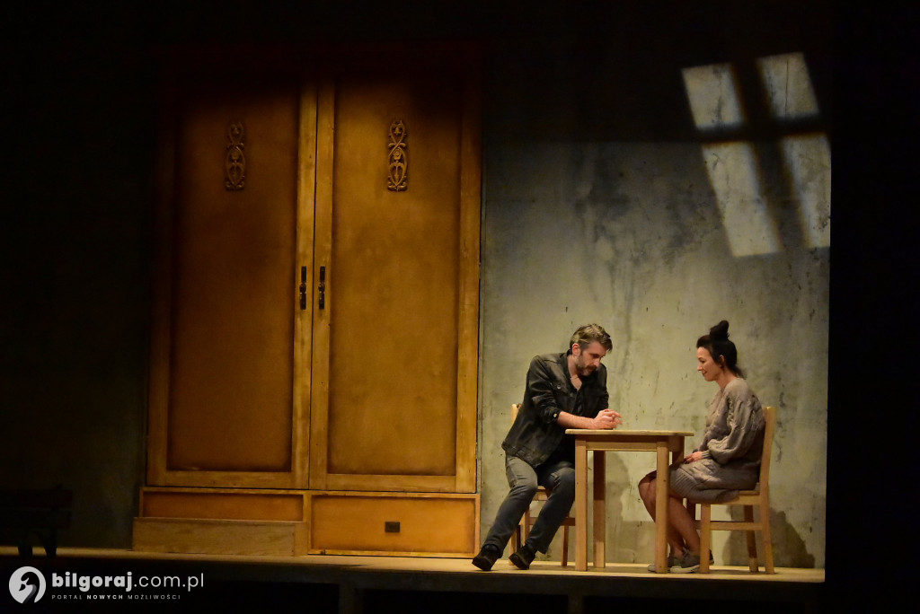 Darmowe foto i teatralne emocje: Teatr Nowy gościł w Biłgoraju
