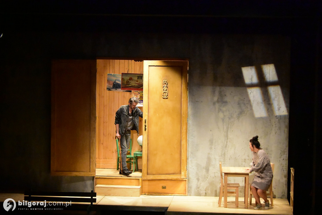 Darmowe foto i teatralne emocje: Teatr Nowy gościł w Biłgoraju