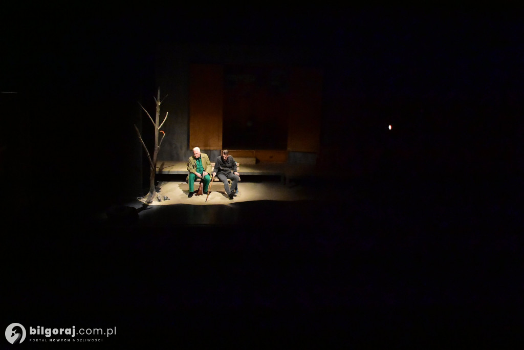 Darmowe foto i teatralne emocje: Teatr Nowy gościł w Biłgoraju
