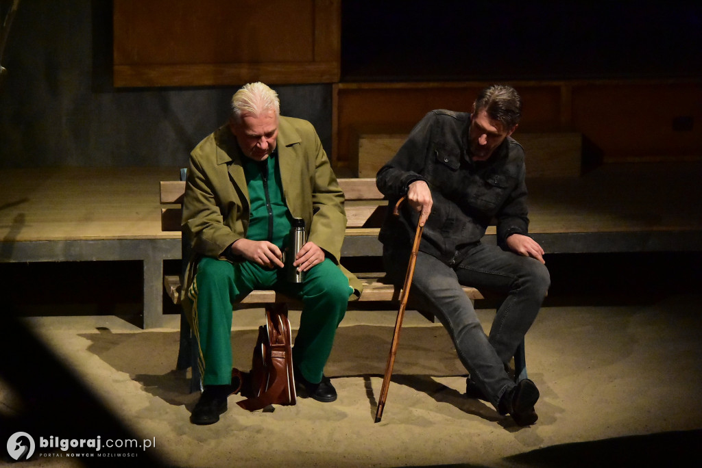 Darmowe foto i teatralne emocje: Teatr Nowy gościł w Biłgoraju