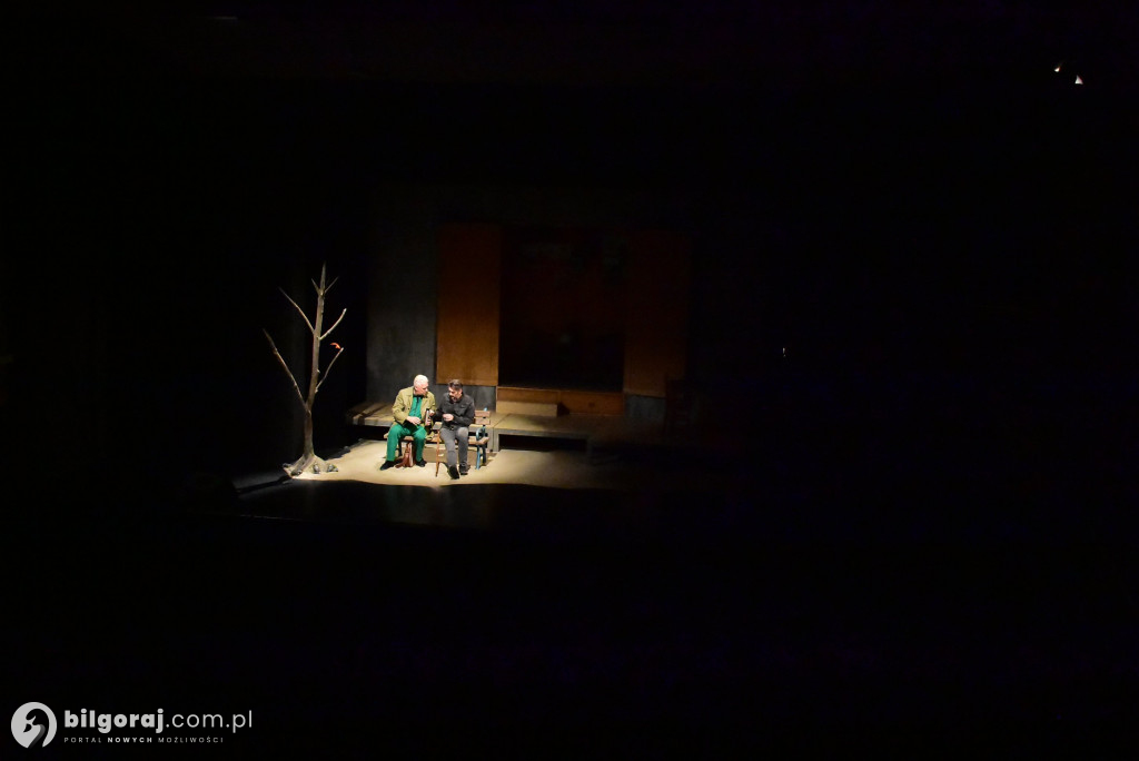 Darmowe foto i teatralne emocje: Teatr Nowy gościł w Biłgoraju