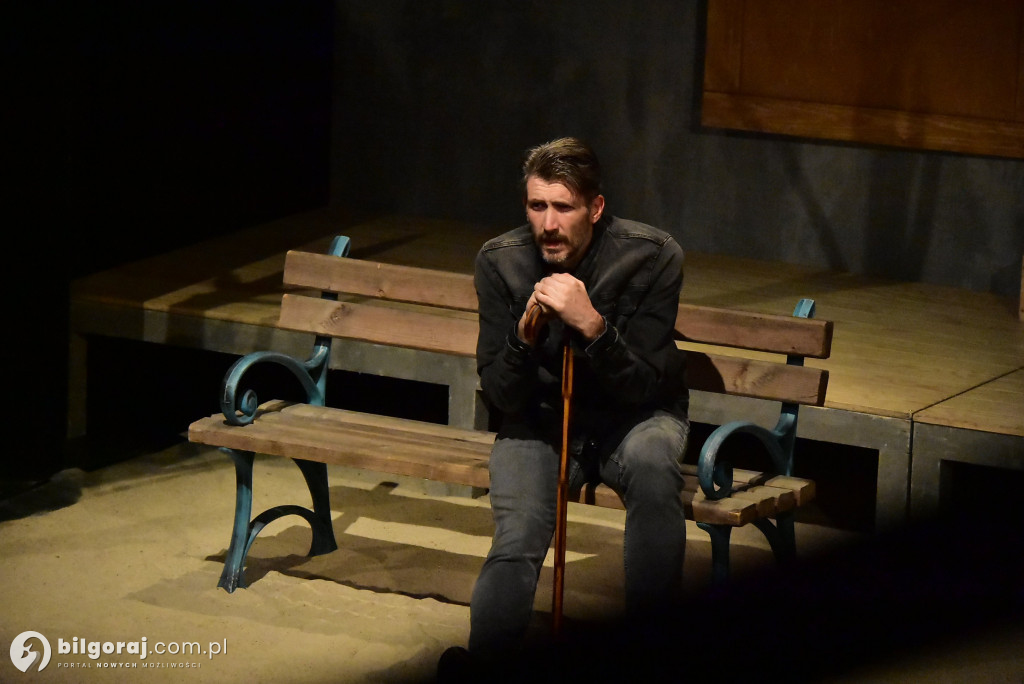 Darmowe foto i teatralne emocje: Teatr Nowy gościł w Biłgoraju