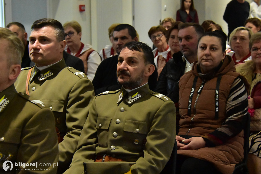 Biszcza. Ułani, strażacy i biało-czerwone melodie