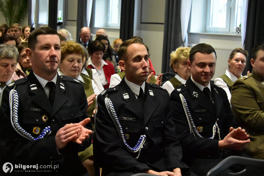 Biszcza. Ułani, strażacy i biało-czerwone melodie