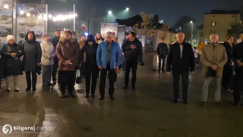 Patriotyczny głos na Placu Wolności: Mieszkańcy Biłgoraja na 11 listopada