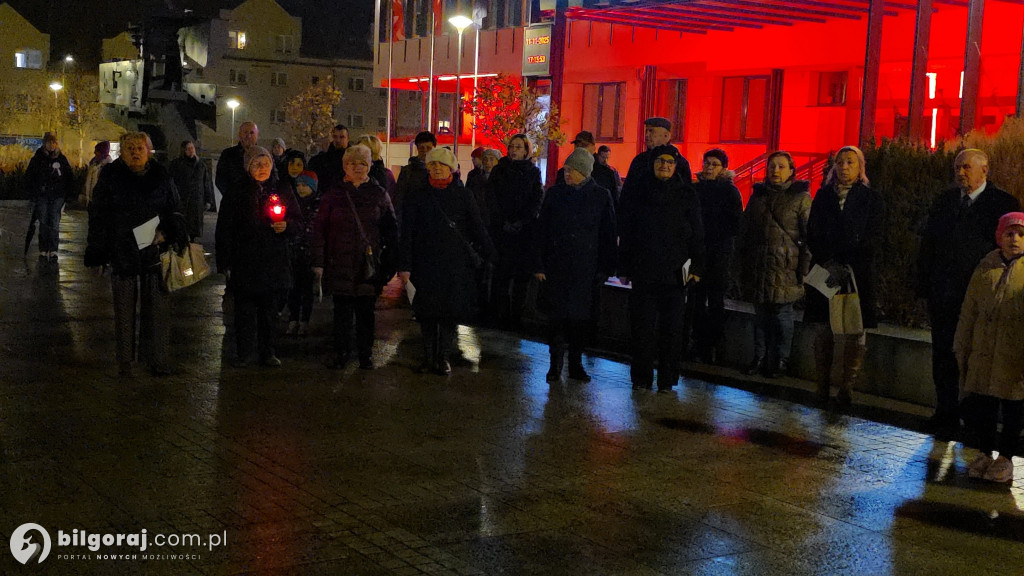 Patriotyczny głos na Placu Wolności: Mieszkańcy Biłgoraja na 11 listopada