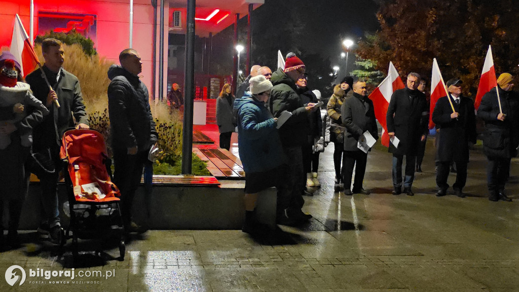 Patriotyczny głos na Placu Wolności: Mieszkańcy Biłgoraja na 11 listopada