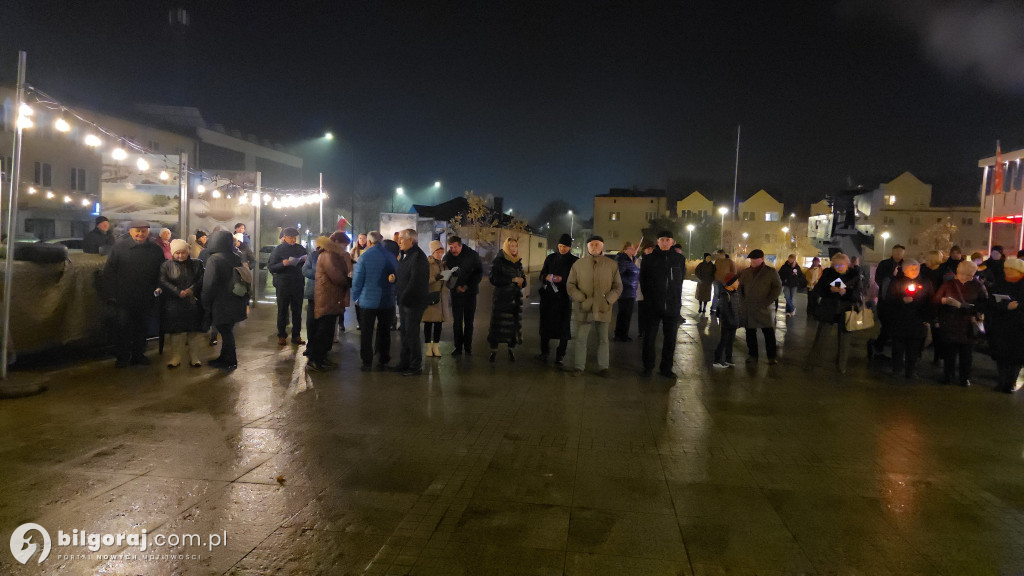 Patriotyczny głos na Placu Wolności: Mieszkańcy Biłgoraja na 11 listopada