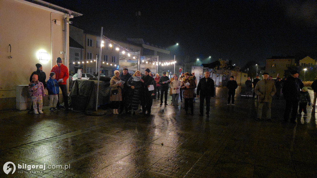 Patriotyczny głos na Placu Wolności: Mieszkańcy Biłgoraja na 11 listopada