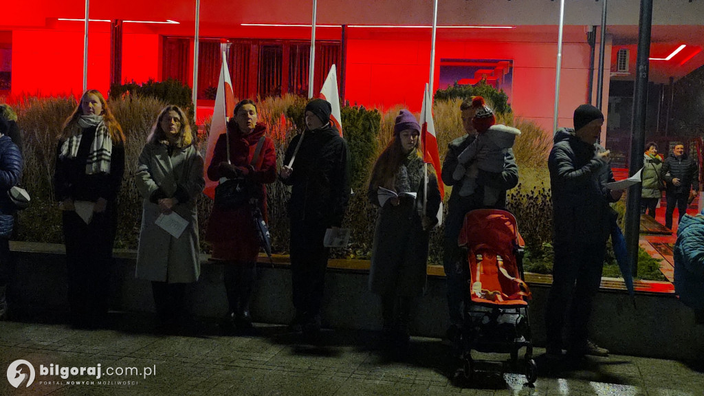Patriotyczny głos na Placu Wolności: Mieszkańcy Biłgoraja na 11 listopada
