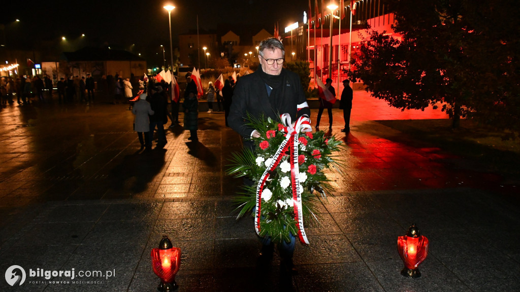 Patriotyczny głos na Placu Wolności: Mieszkańcy Biłgoraja na 11 listopada