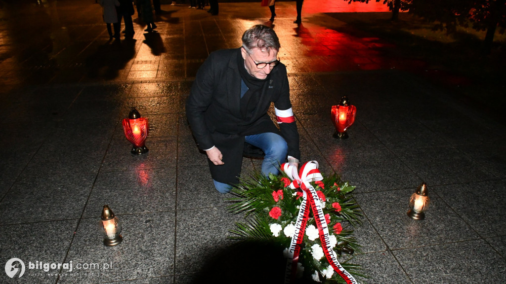 Patriotyczny głos na Placu Wolności: Mieszkańcy Biłgoraja na 11 listopada