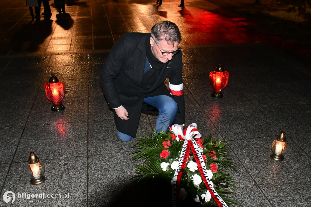 Patriotyczny głos na Placu Wolności: Mieszkańcy Biłgoraja na 11 listopada