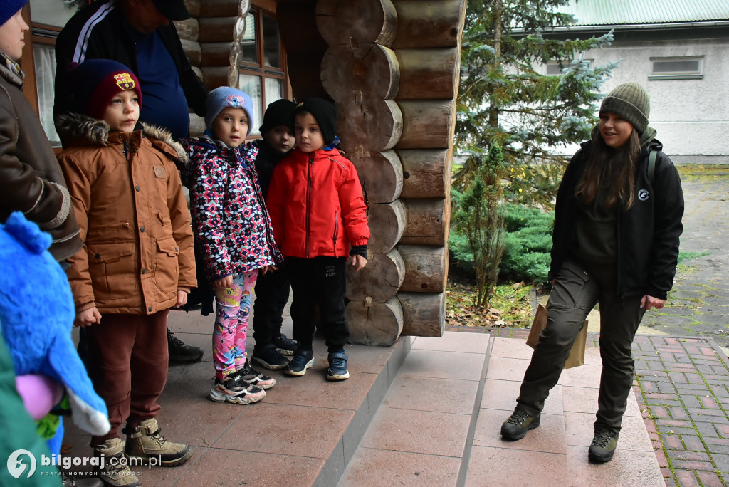 Aktywny listopad: Najwytrwalsi mieszkańcy Biłgoraja na wędrówce z leśnikiem