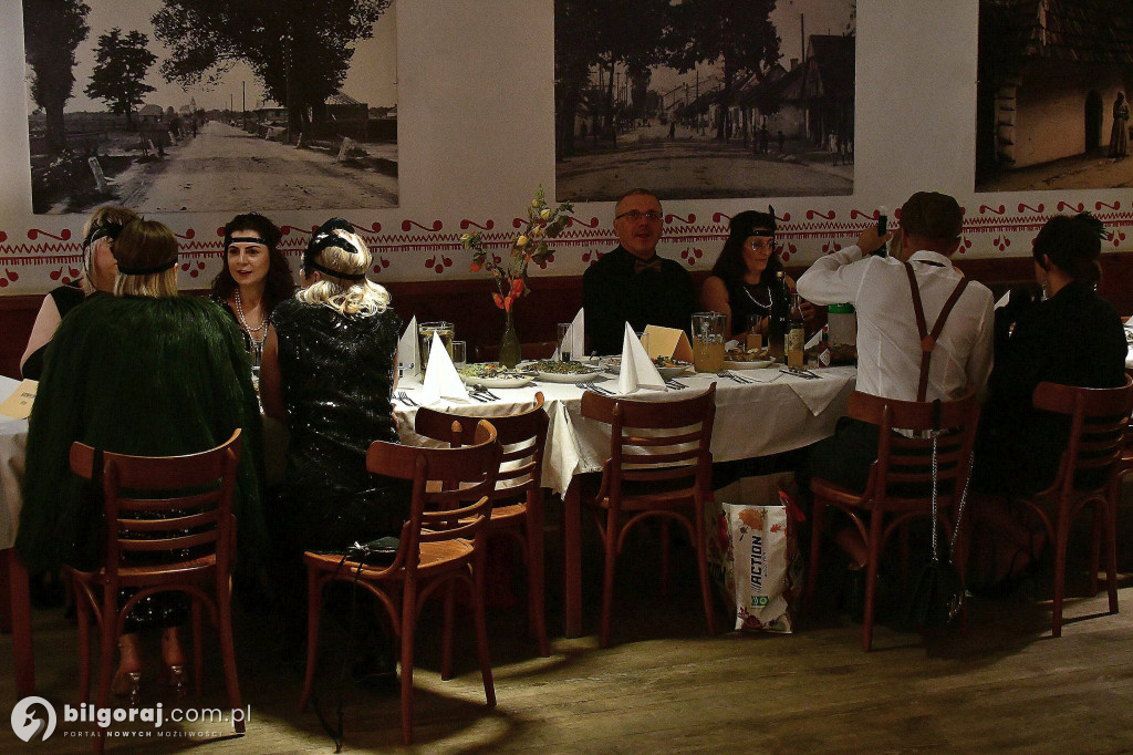 Rada Kobiet przeniosła uczestników do lat 20. i 30.