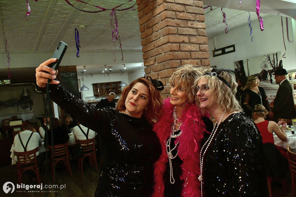 Rada Kobiet przeniosła uczestników do lat 20. i 30.