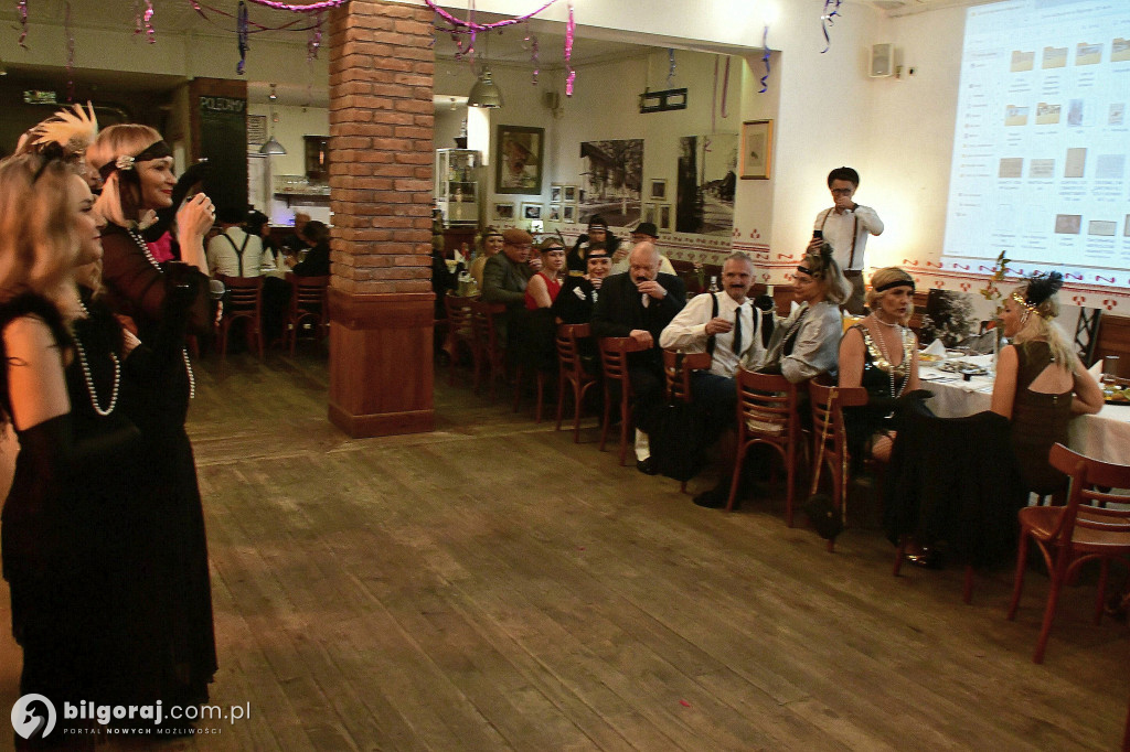 Rada Kobiet przeniosła uczestników do lat 20. i 30.