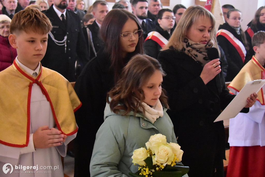 Wprowadzenie relikwii św. Jana Pawła II do Chmielka