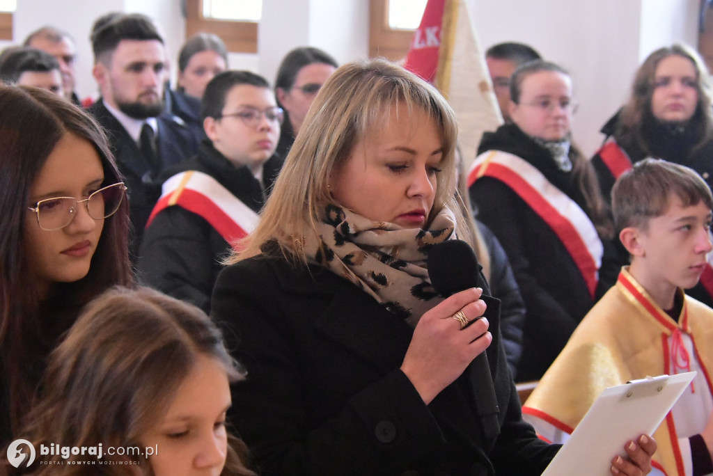 Wprowadzenie relikwii św. Jana Pawła II do Chmielka