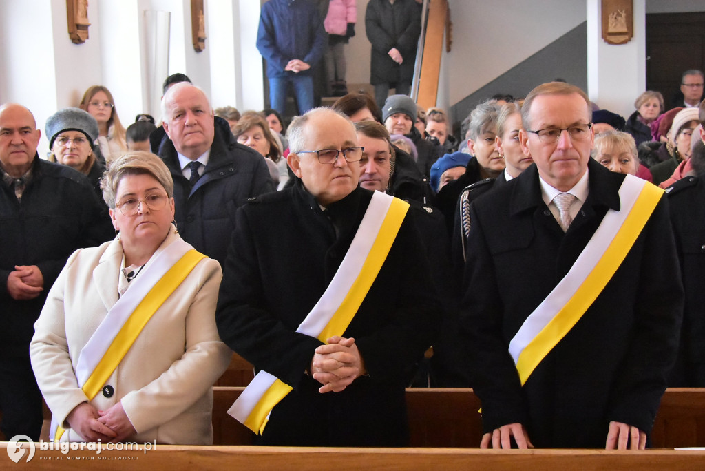 Wprowadzenie relikwii św. Jana Pawła II do Chmielka